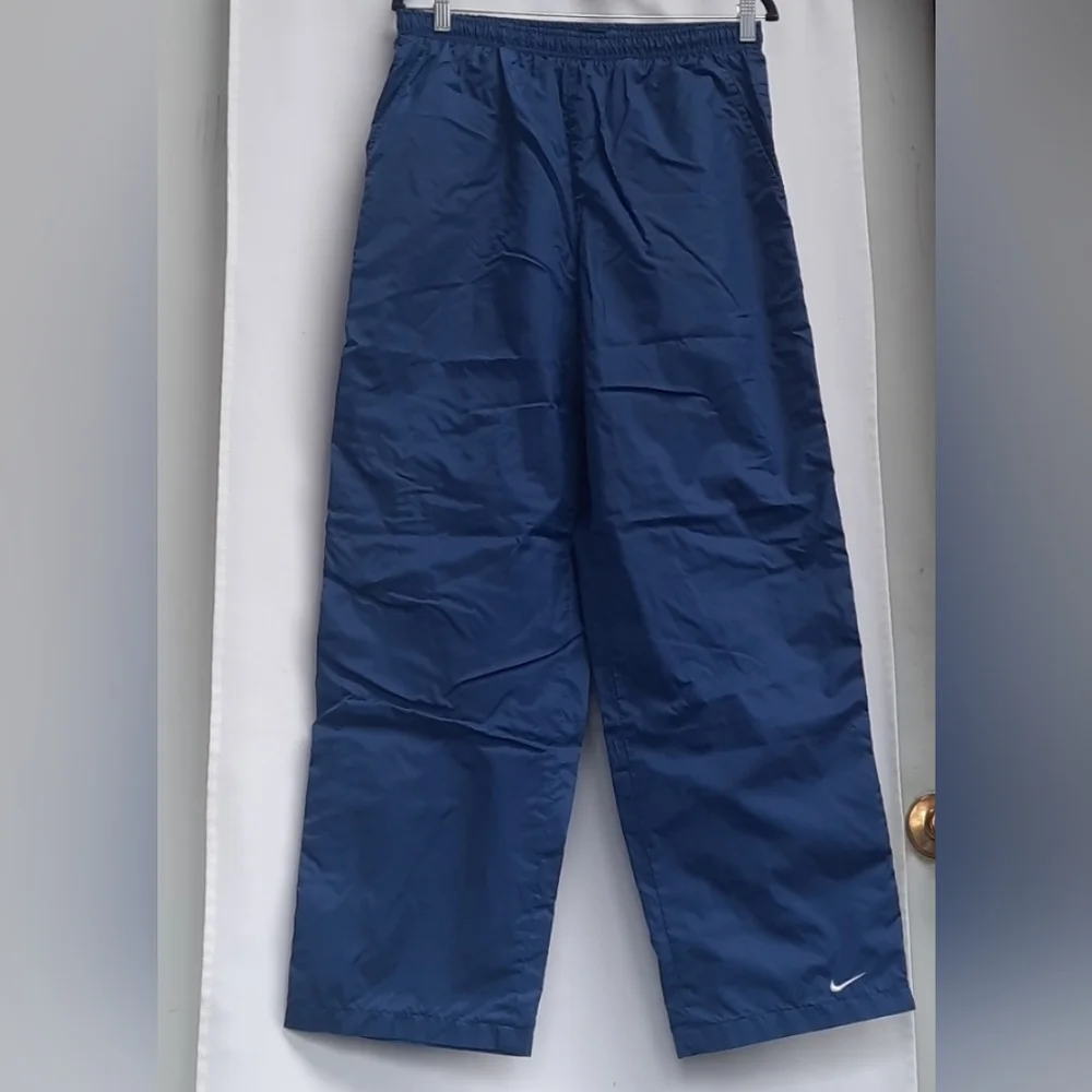 Nike Lined Windbreaker Pants Men Medium Navy Blue Warm-Ups Nylon Swoosh Zip Y2K